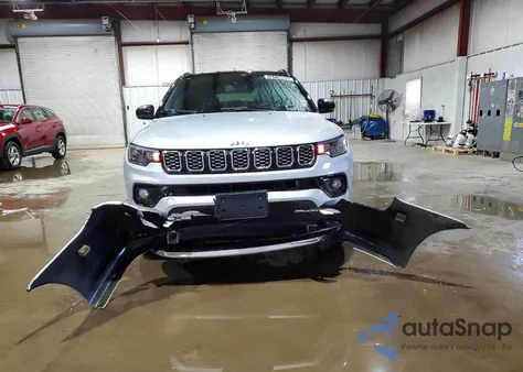 2026 Jeep Compass Limited z USA, uszkodzony, nr VIN 3C4NJDCN5TT186613